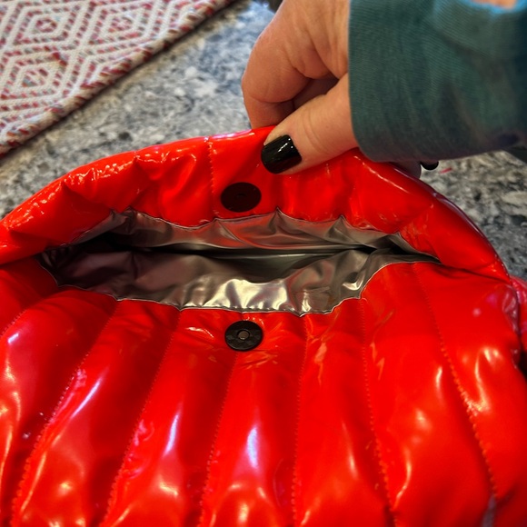 NWOT    Think ROLYN Bar Bag in Luster - Picture 5 of 7